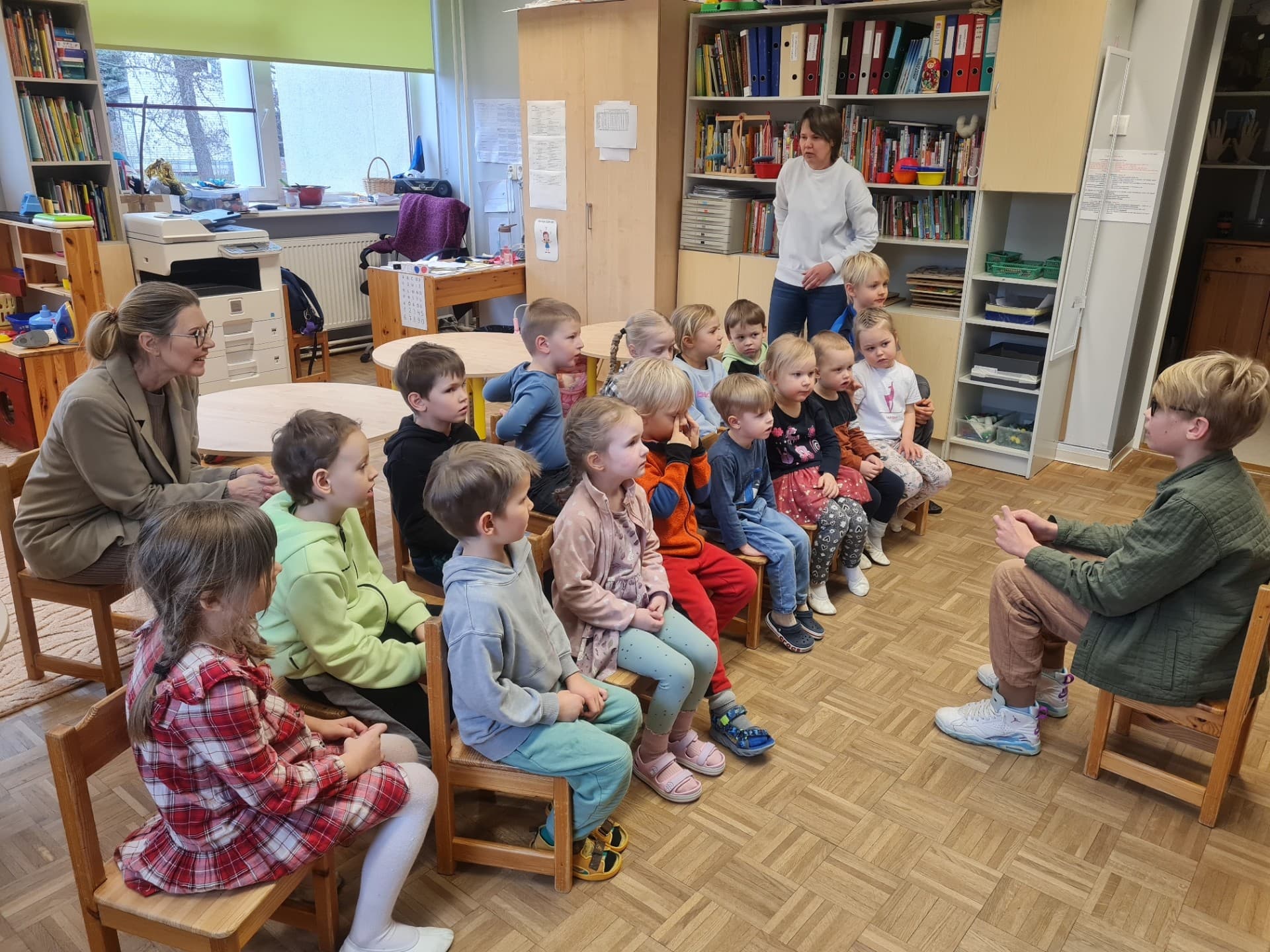 Kui suured jutustavad väikestele muinasjutte ... 